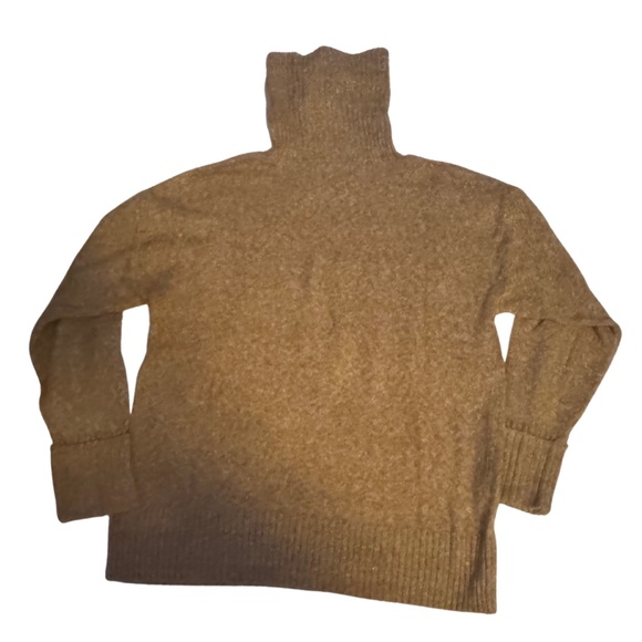 OLD NAVY OVERSIZED KNIT TURTLENECK SWEATER - Picture 2 of 3